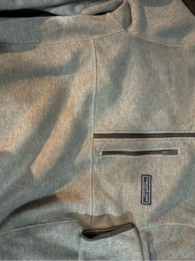 Vineyard Vines Gray Fleece Zip Pullover with Chest Patch